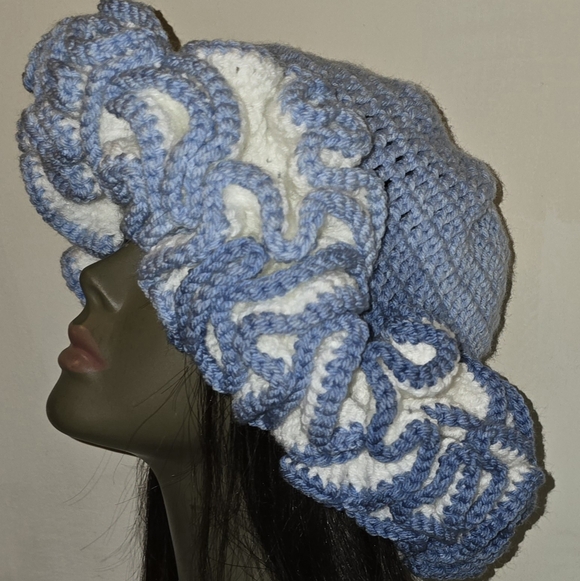 Crochet ruffle hat - Picture 5 of 5